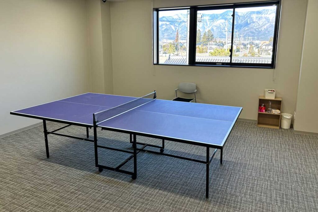 介護施設内の卓球室